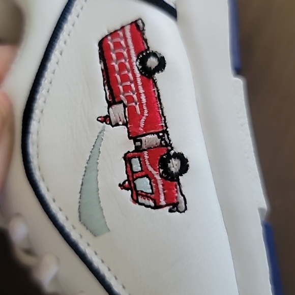 STUNNING JUMPING JACKS PERFECTION FIRE TRUCK SHOES - Picture 8 of 8